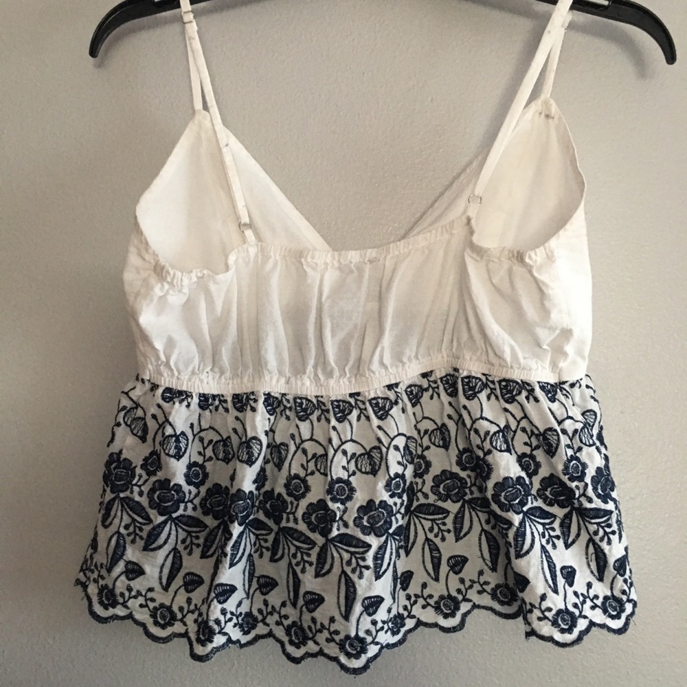 Crop Top - Picture 2 of 3
